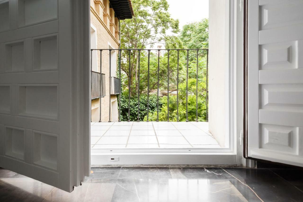 My Way Away Suites Zaragoza Exterior photo